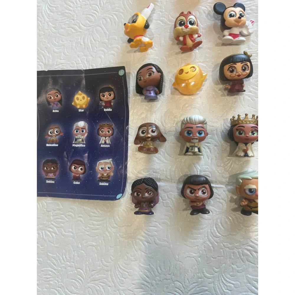 131 Disney Doorables Lot Rare Ultra Rare Flocked Glow Scented Special + Cards